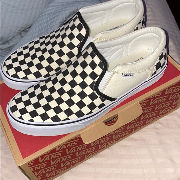 Vans - Picture 2 of 4